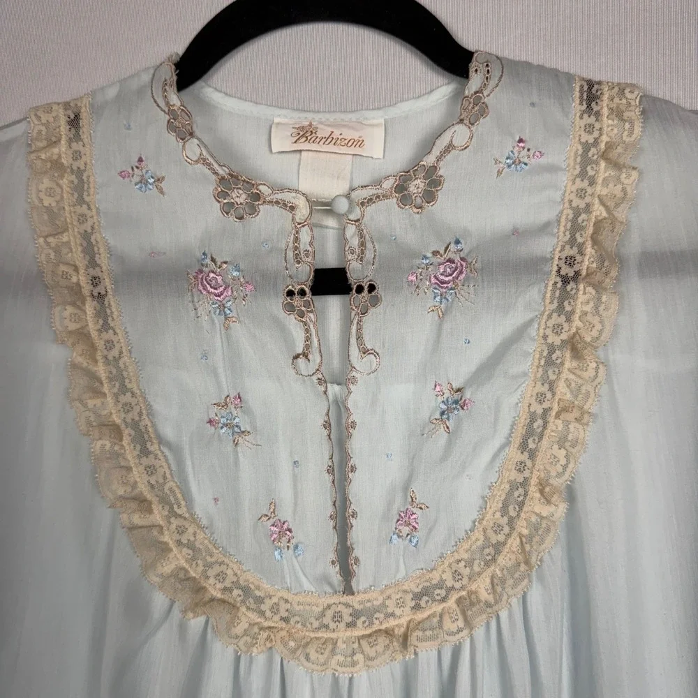 barbizon vintage nightgown